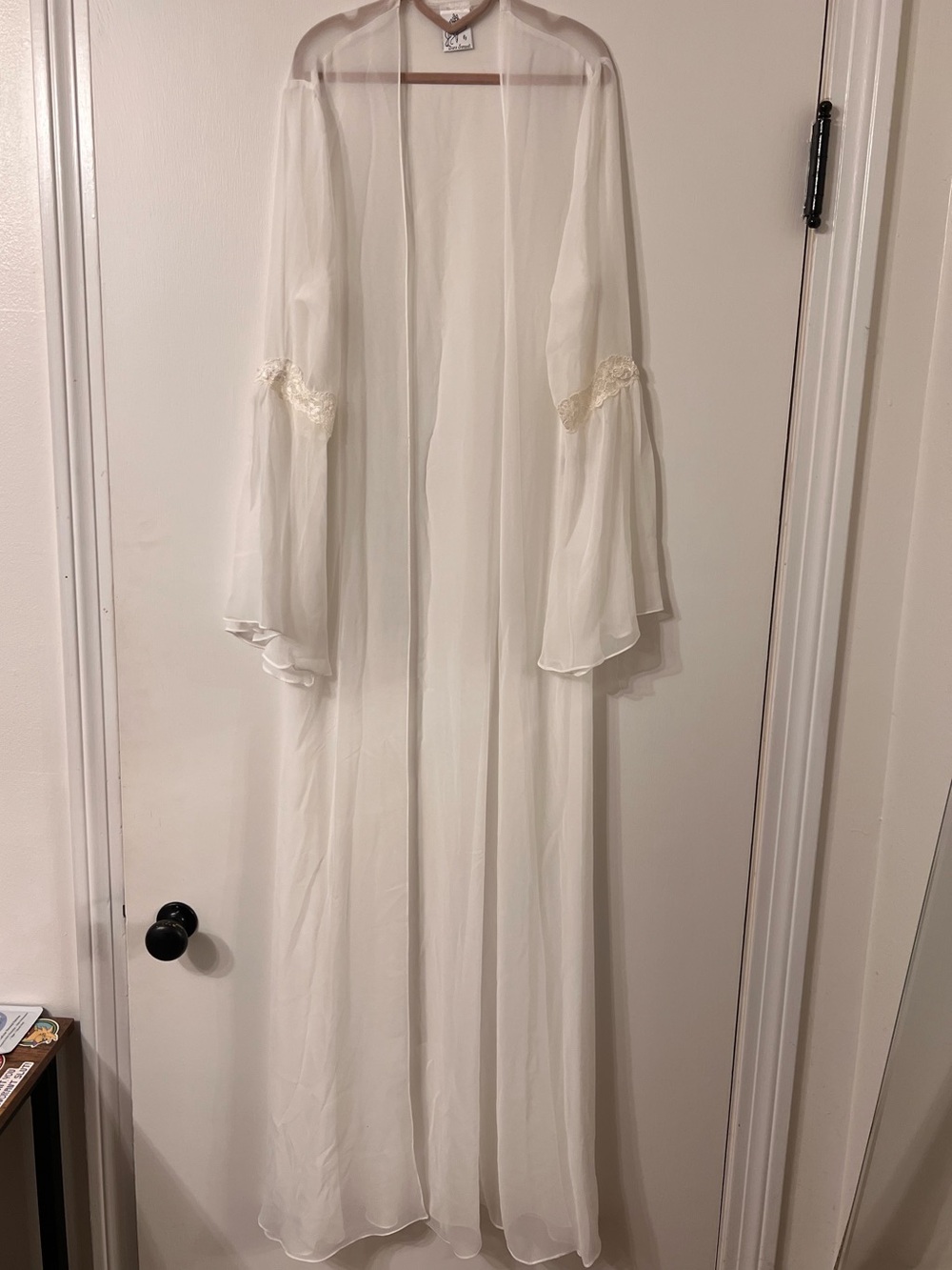 VINTAGE JONQUIL BY DIANE SAMANDI WHITE SHEER MAXI BRIDAL ROBE ✨